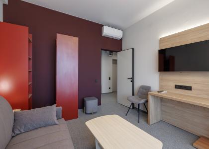 room 133 thumbnail 5